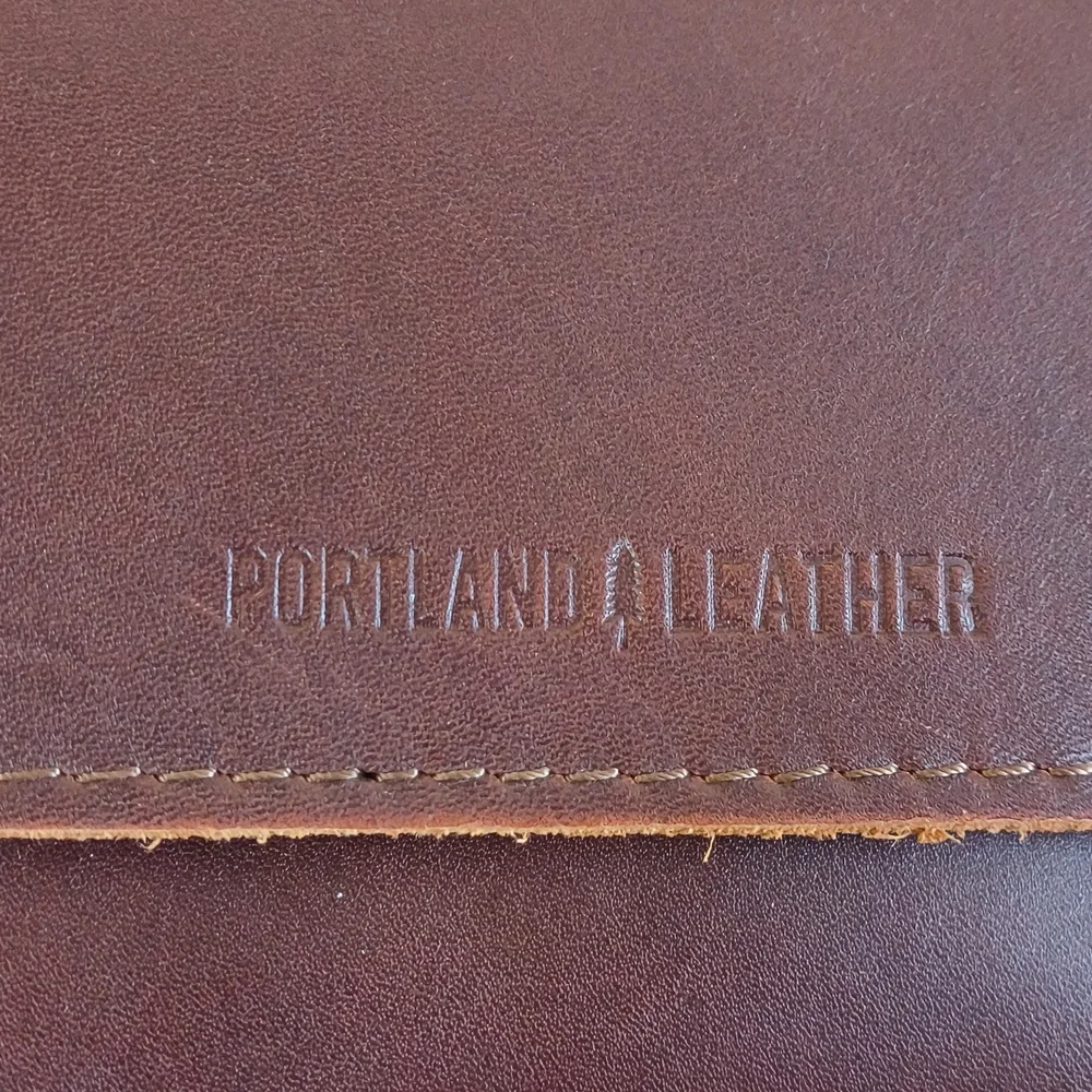 Portland Leather Goods Metro Crossbody - Picture 2 of 8